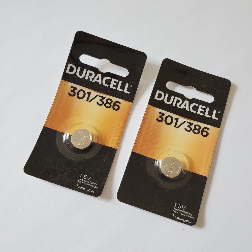 2 Pack Duracell 301 386 1.5 V Batteries